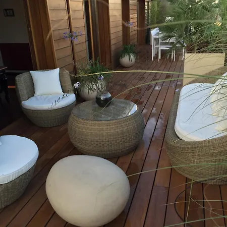 Lejlighed Air Conditioned 78 M2, Terrace 50m2
