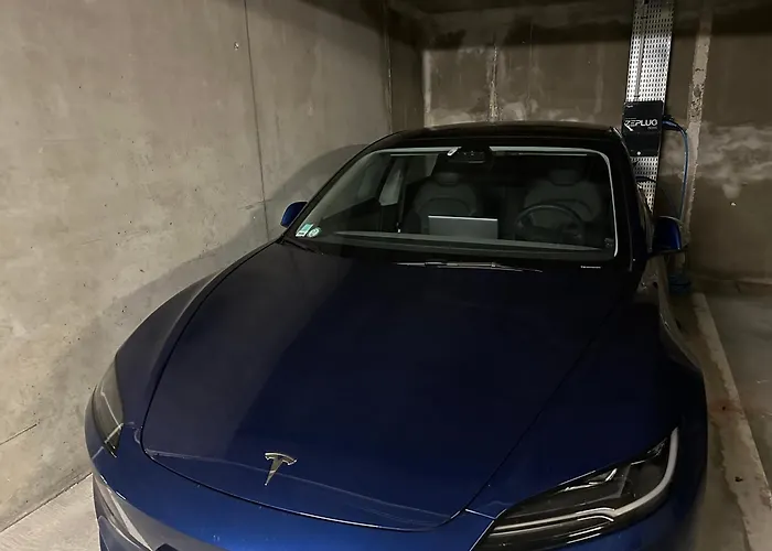 Apartment Air Conditioned 78 M2, Terrace 50m2 *