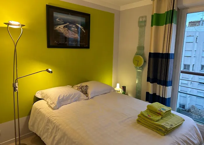 Air Conditioned 78 M2, Terrace 50m2 * Paris